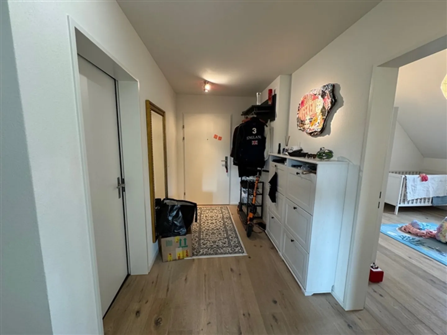 Appartamento mansardato luminoso in una posizione fantastica a Birmensdorf - Foto 3 di 11