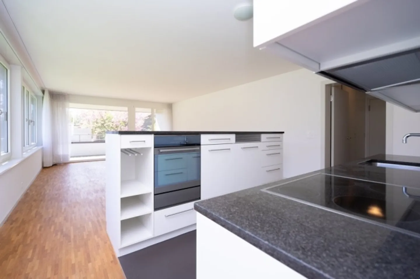Apartment for rent - Photo 4 of 10