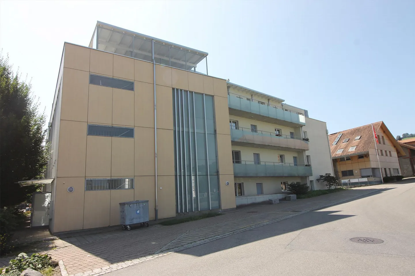 Appartement au rez-de-chaussée avec connexion directe à Berne et Thun - Photo 1 sur 1