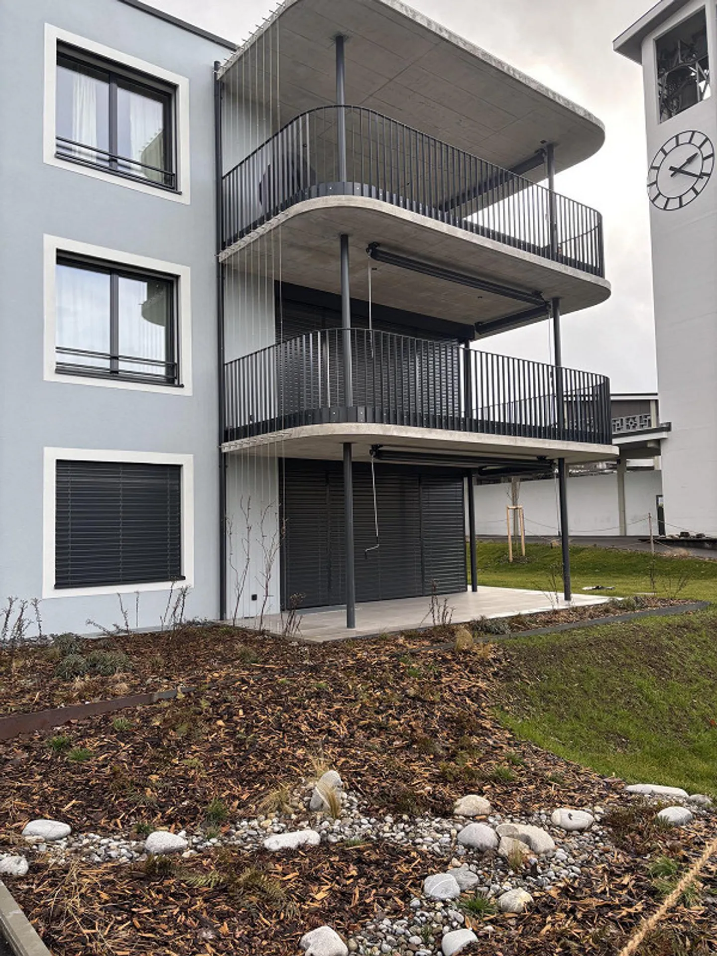 Central New Building - Photo 11 of 12