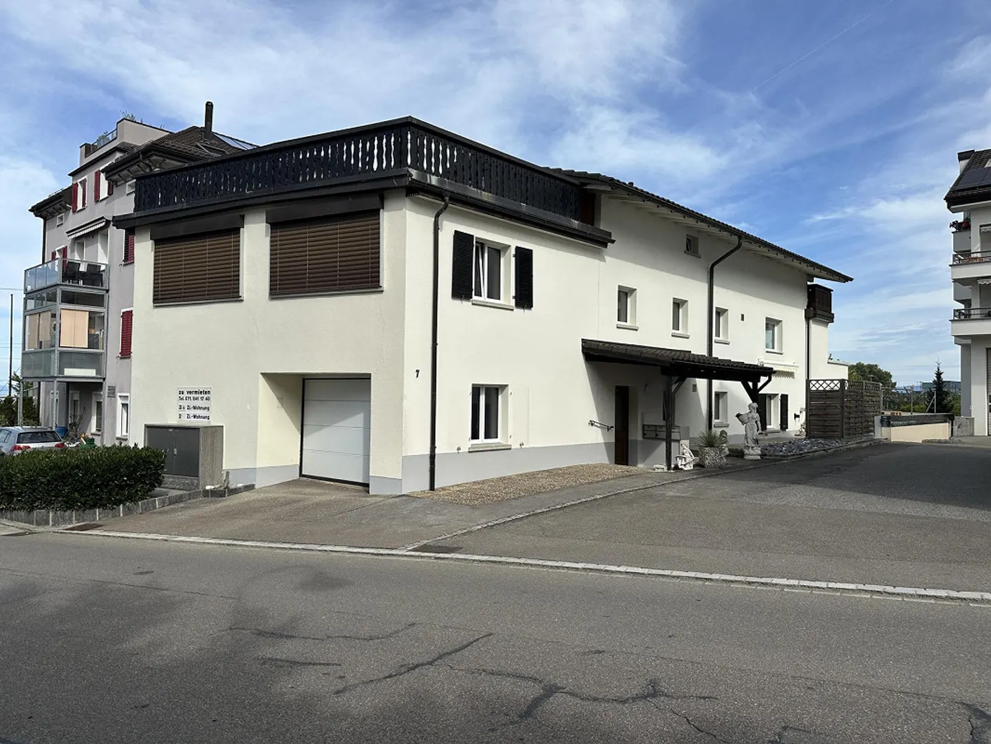 Moderne 3.5 Zimmer Wohnung - Foto 2 von 15