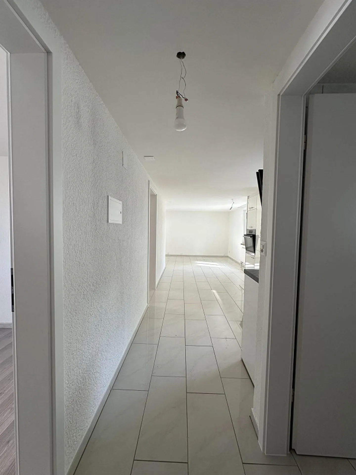 Moderne 3.5 Zimmer Wohnung - Foto 3 von 15
