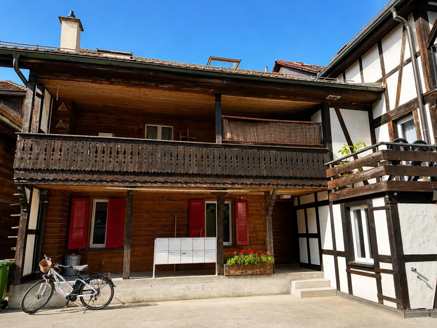 Historical Residential and Commercial Building in the Heart of Schwarzenburg - Photo 8 of 18