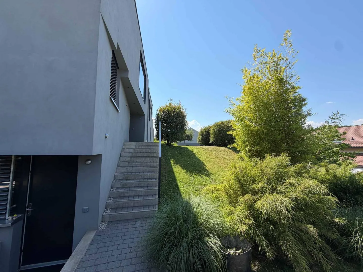 Magnifica e rara villa moderna con 7,5 camere - Foto 3 di 13