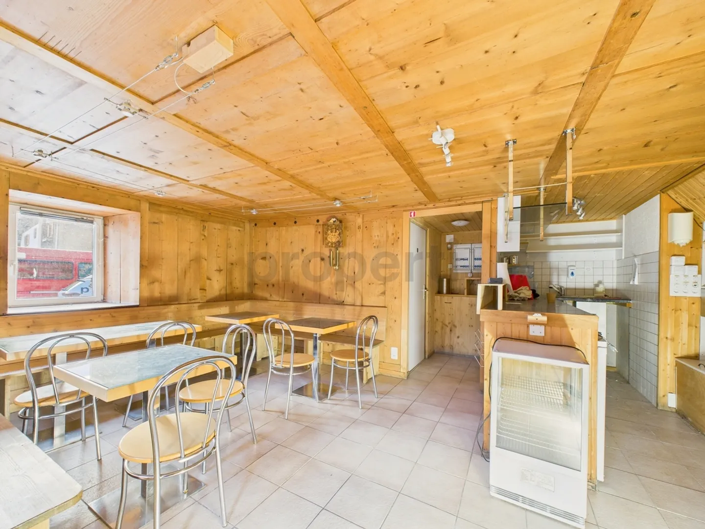 Charming 12-Room Single-Family House with Vaulted Cellar, Safien Platz - Photo 6 of 13