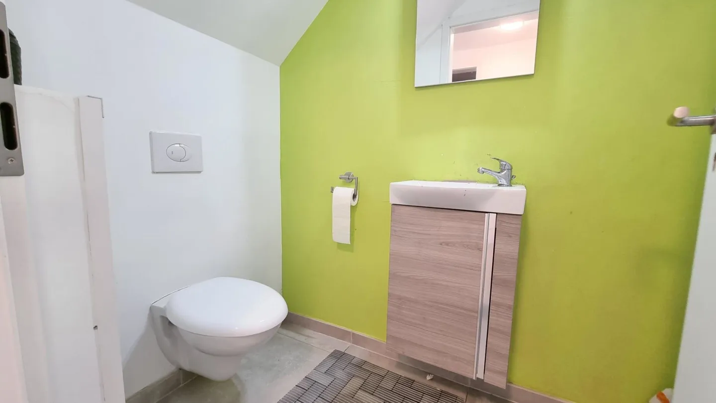 Move in and live happily! - Photo 4 of 8