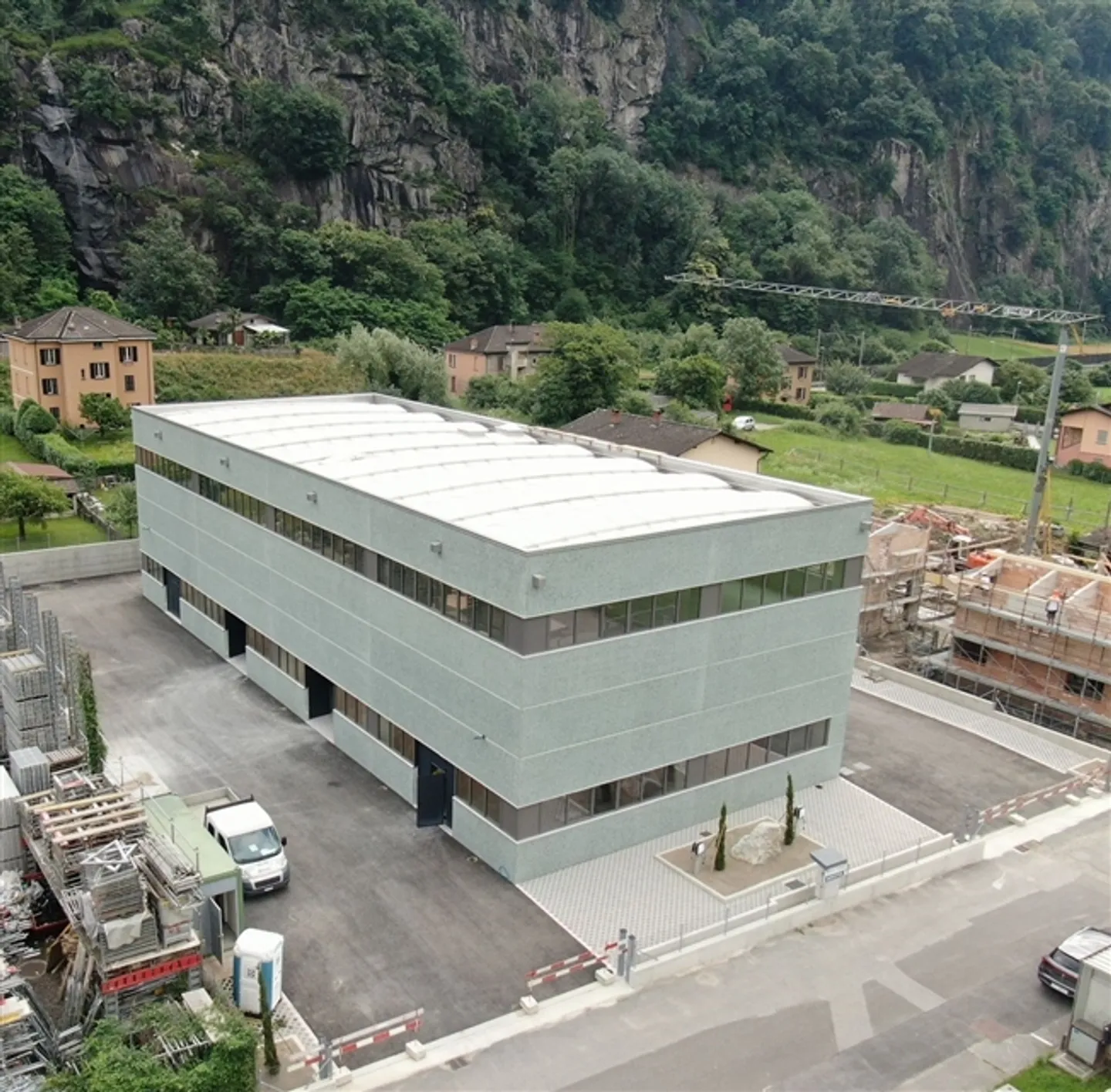 NEWLY BUILT SHED FOR RENT IN CRESCIANO - Photo 2 of 9