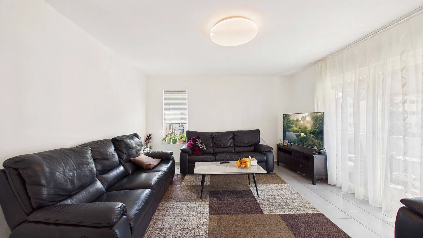 Cozy 3.5-room apartment in a central location in Wettingen - Photo 4 of 11