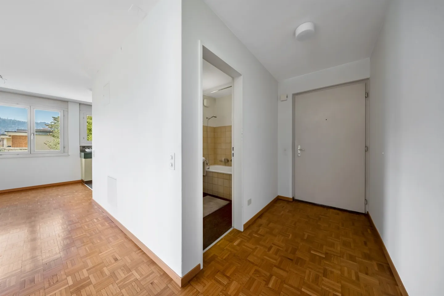 Ansprechende Wohnung in zentraler Lage - Foto 2 von 8