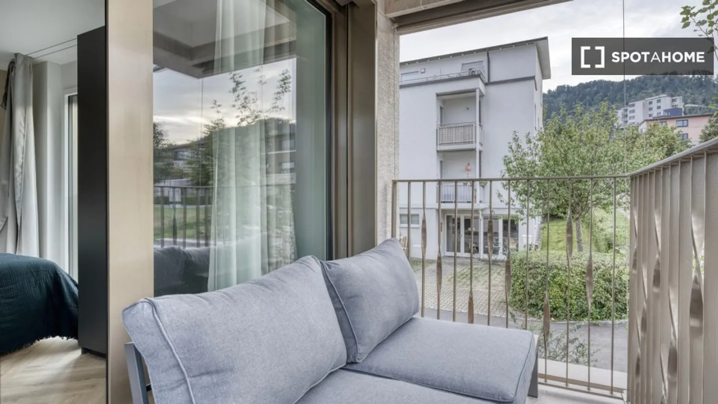 Discover, visit, and rent your new home online with complete confidence. - Photo 4 of 11