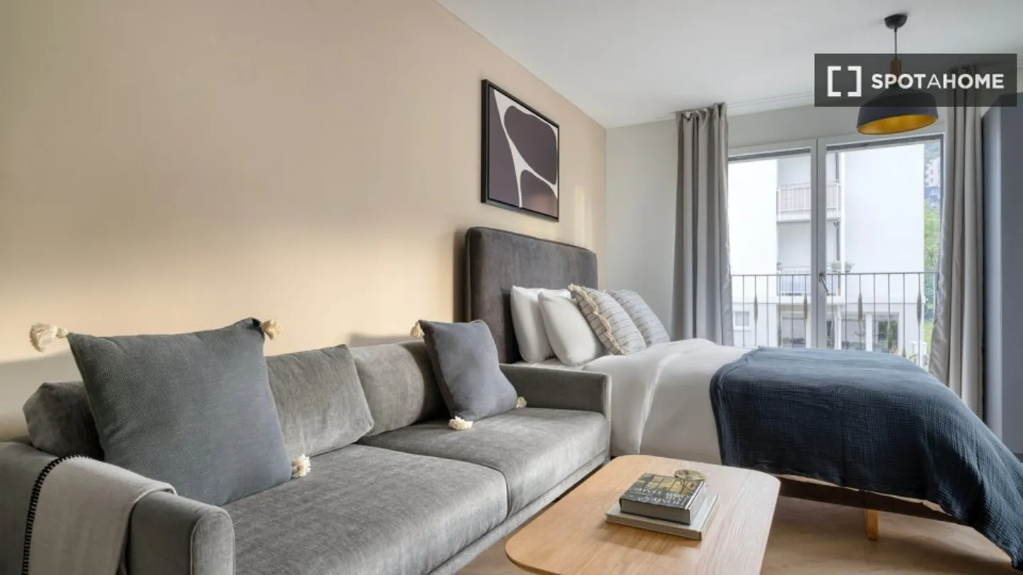 Discover, visit, and rent your new home online with complete confidence. - Photo 2 of 11