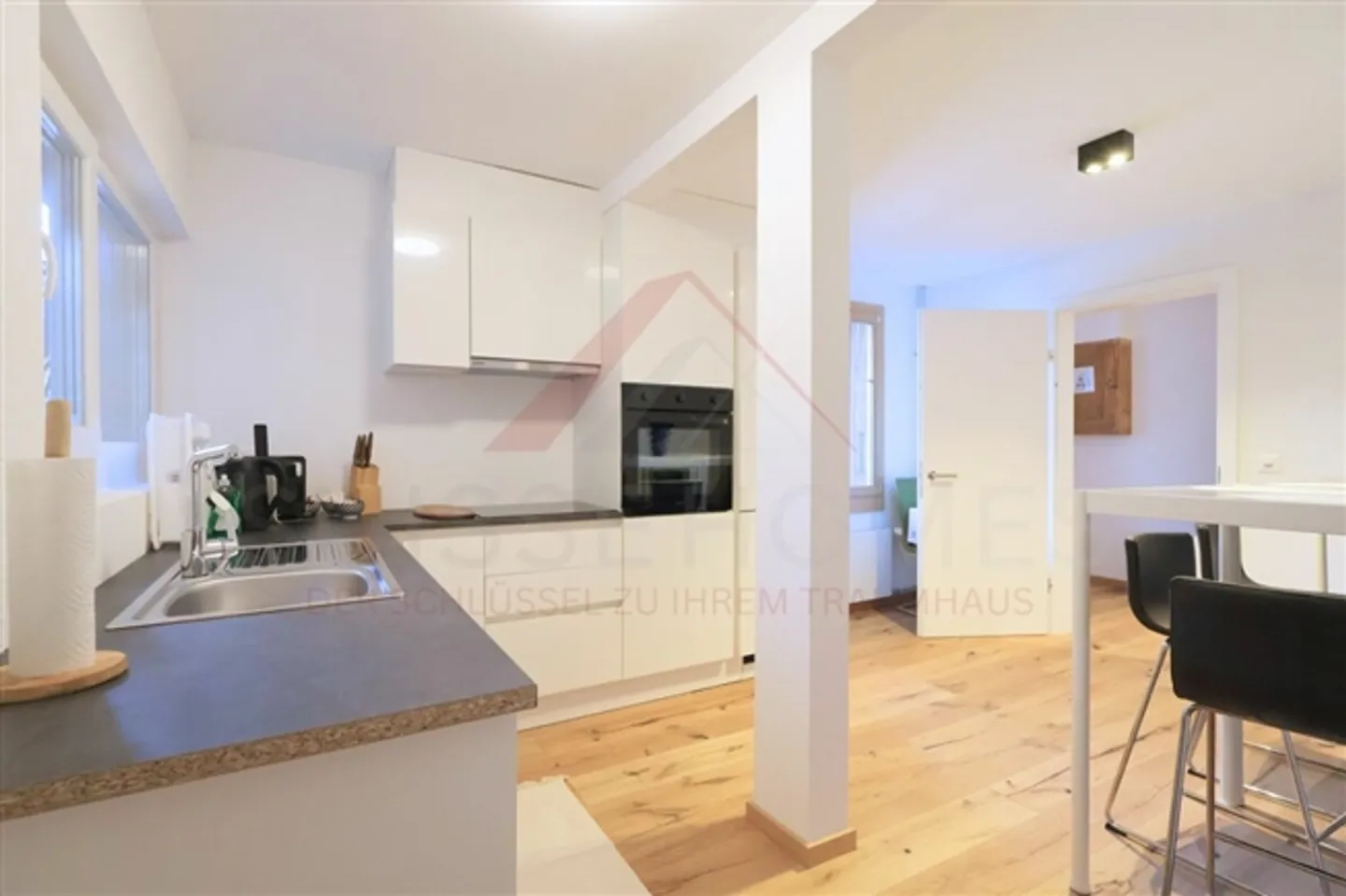 «Einfamilienhaus mit modernem Wohnkomfort und charmantem Charakter - 4.5 Zimmer in 3700 Spiez» - Photo 6 sur 19