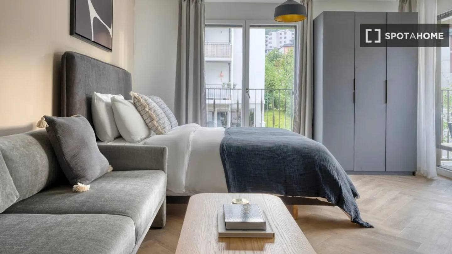 Discover, visit, and rent your new home online with complete confidence. - Photo 8 of 11