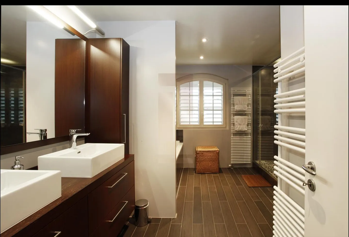 Schönes Familienhaus mit Pool und Nebengebäude - Foto 10 von 13