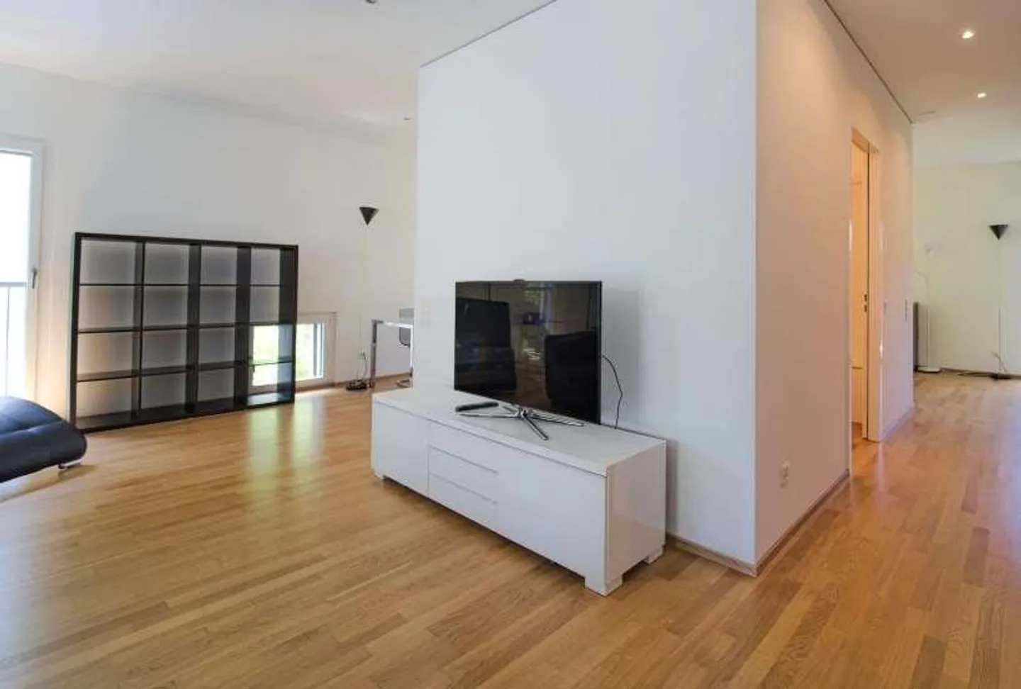 In affitto a Lugano centro, loft ammobiliato con veranda - Photo 3 of 7