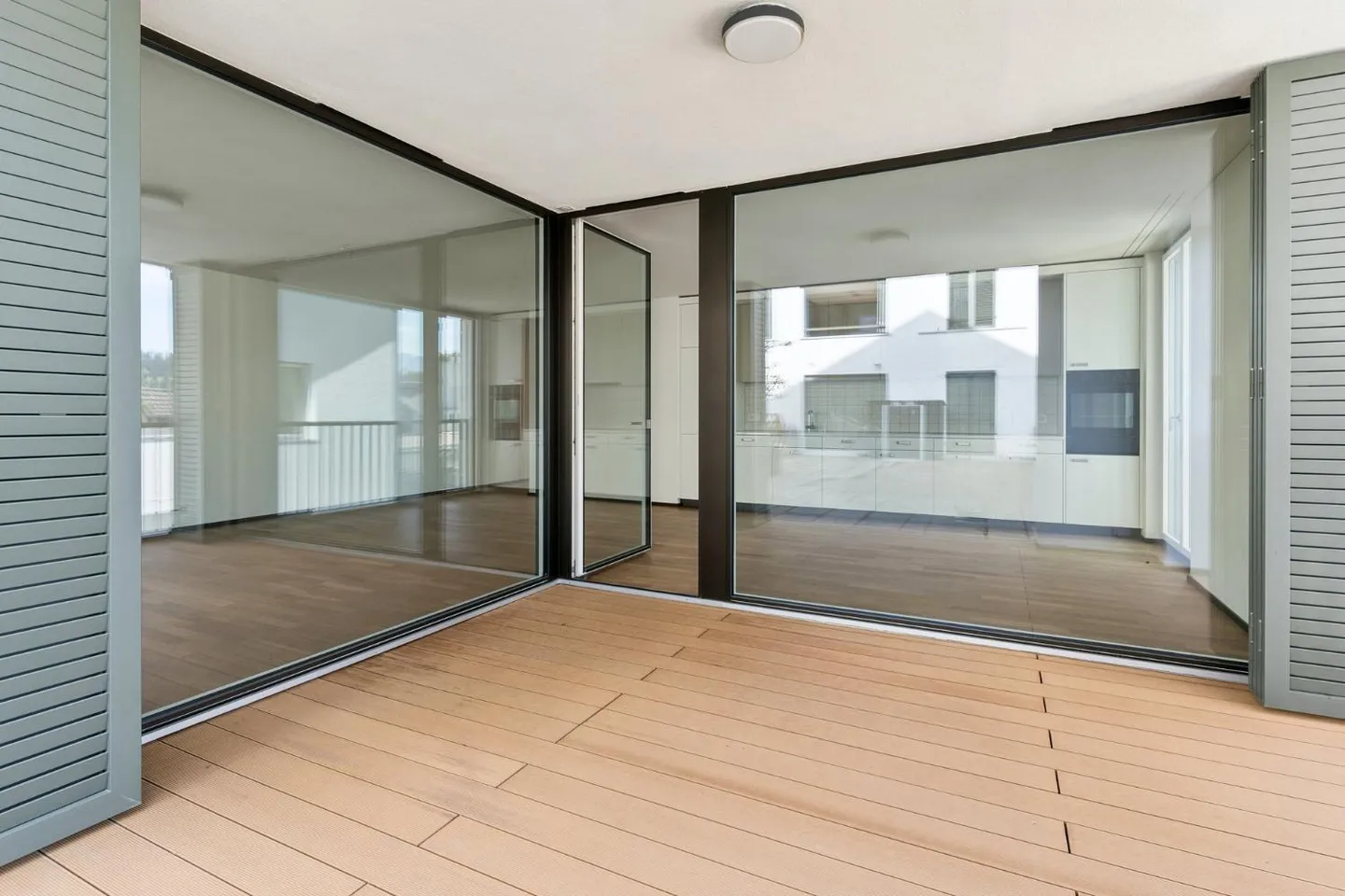 Appartement moderne avec vue verte - Photo 3 sur 10