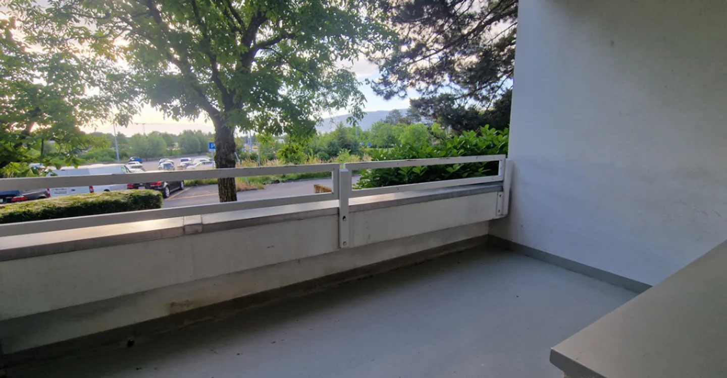BERNEX - grande appartamento con balcone - Foto 4 di 11