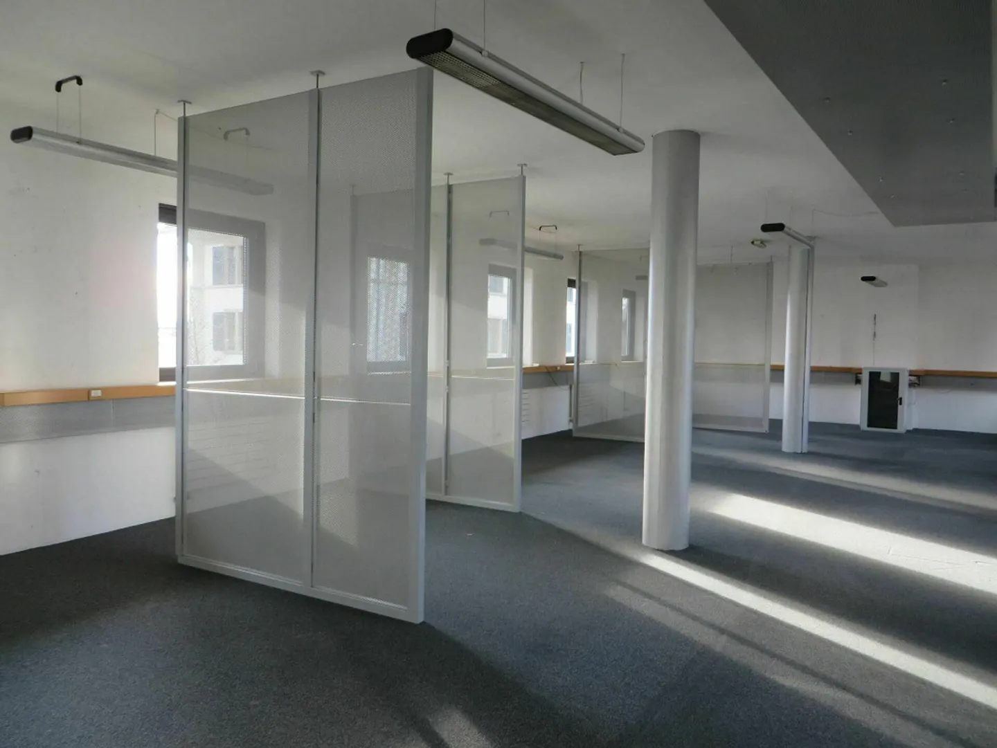 Votre nouvel espace de bureau directement à la gare de Rüti ZH - Photo 7 sur 9