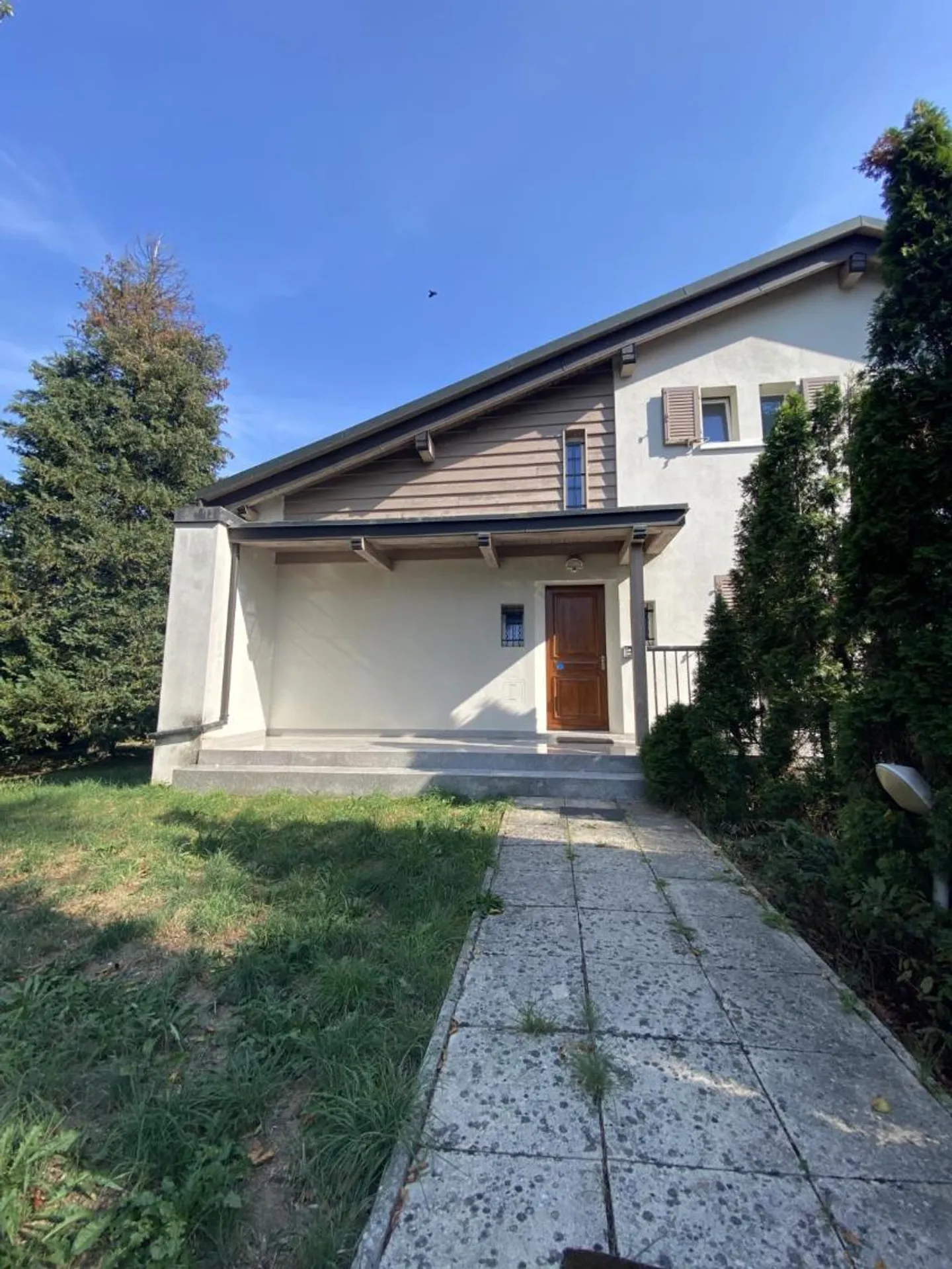 6-room House - Photo 7 of 8