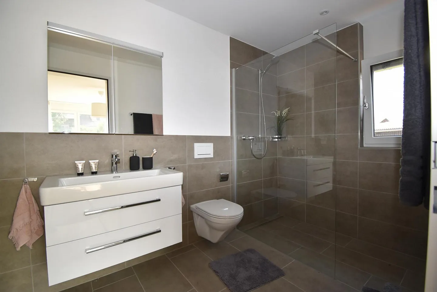 Appartamento moderno di 2,5 stanze ad Arnegg - Foto 3 di 6