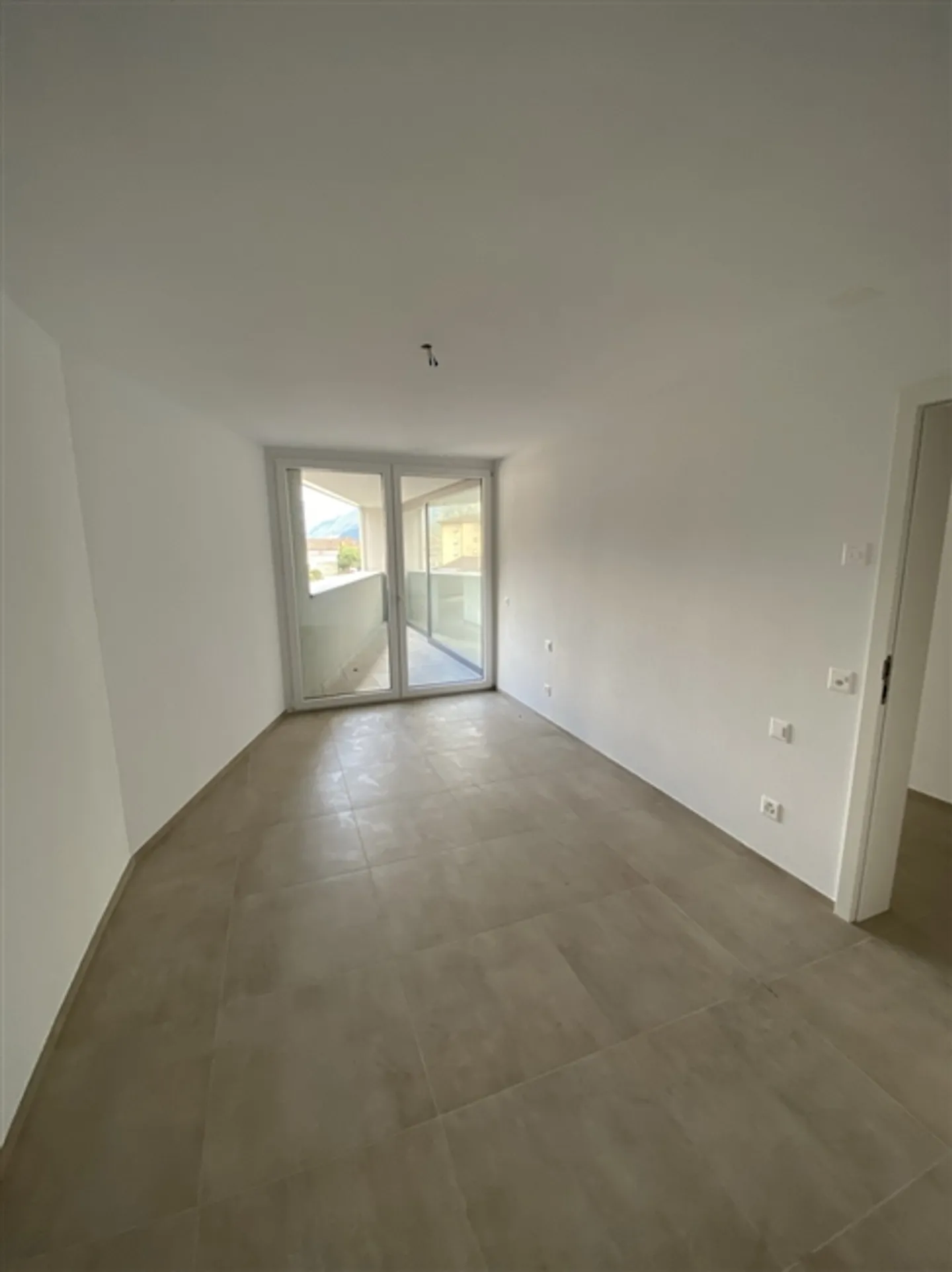 Appartement à louer à Lodrino, lumineux appartement de 3,5 pièces - Photo 2 sur 10