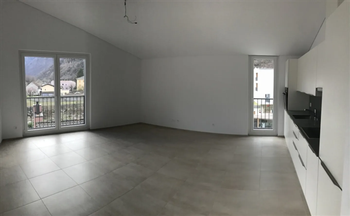 Appartement à louer à Lodrino, lumineux appartement de 3,5 pièces - Photo 3 sur 10