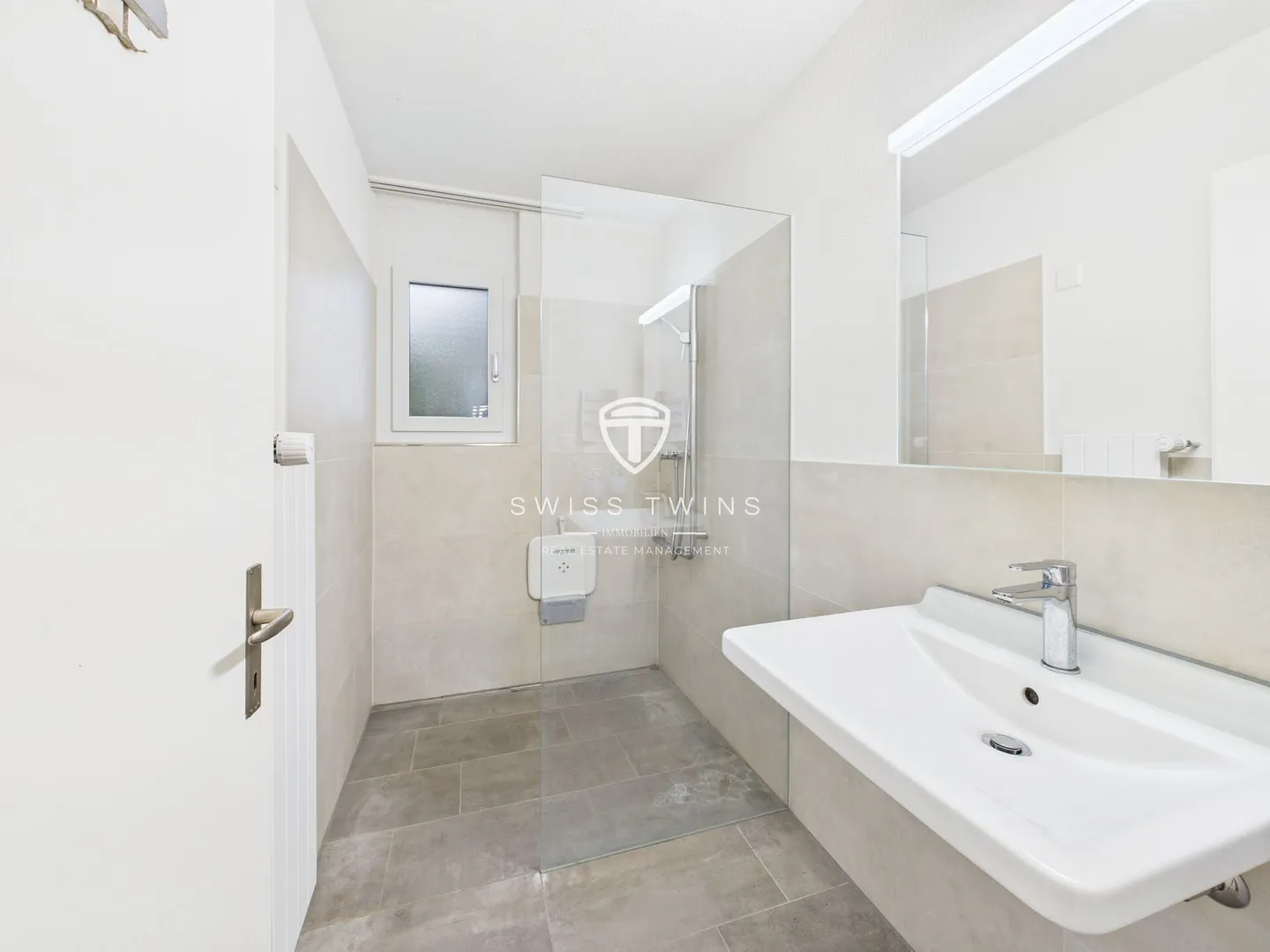 4.5 Zimmer Wohnung mit grossem Garten - Foto 8 von 15