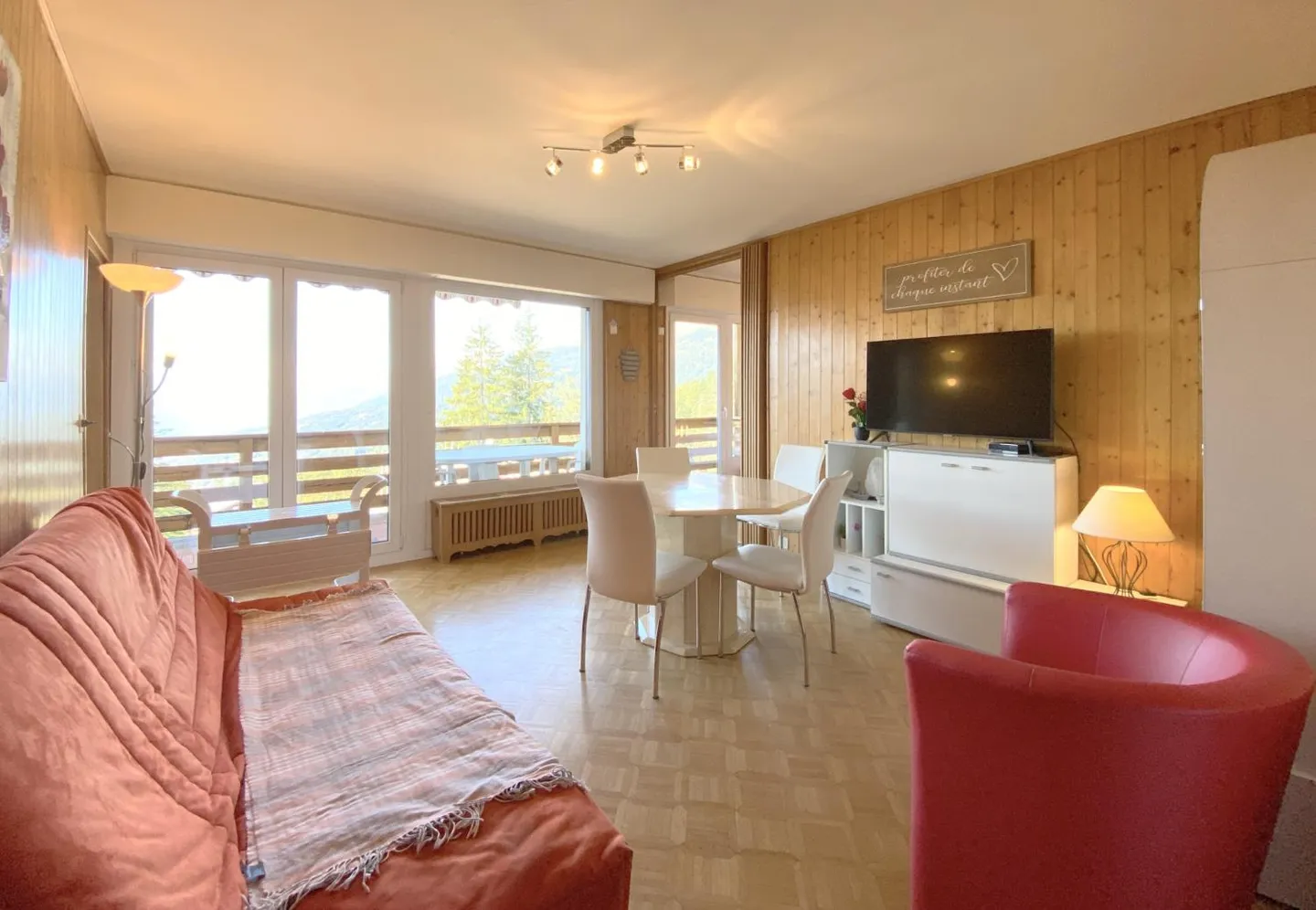 Top floor 3.5 rooms - Photo 1 of 13