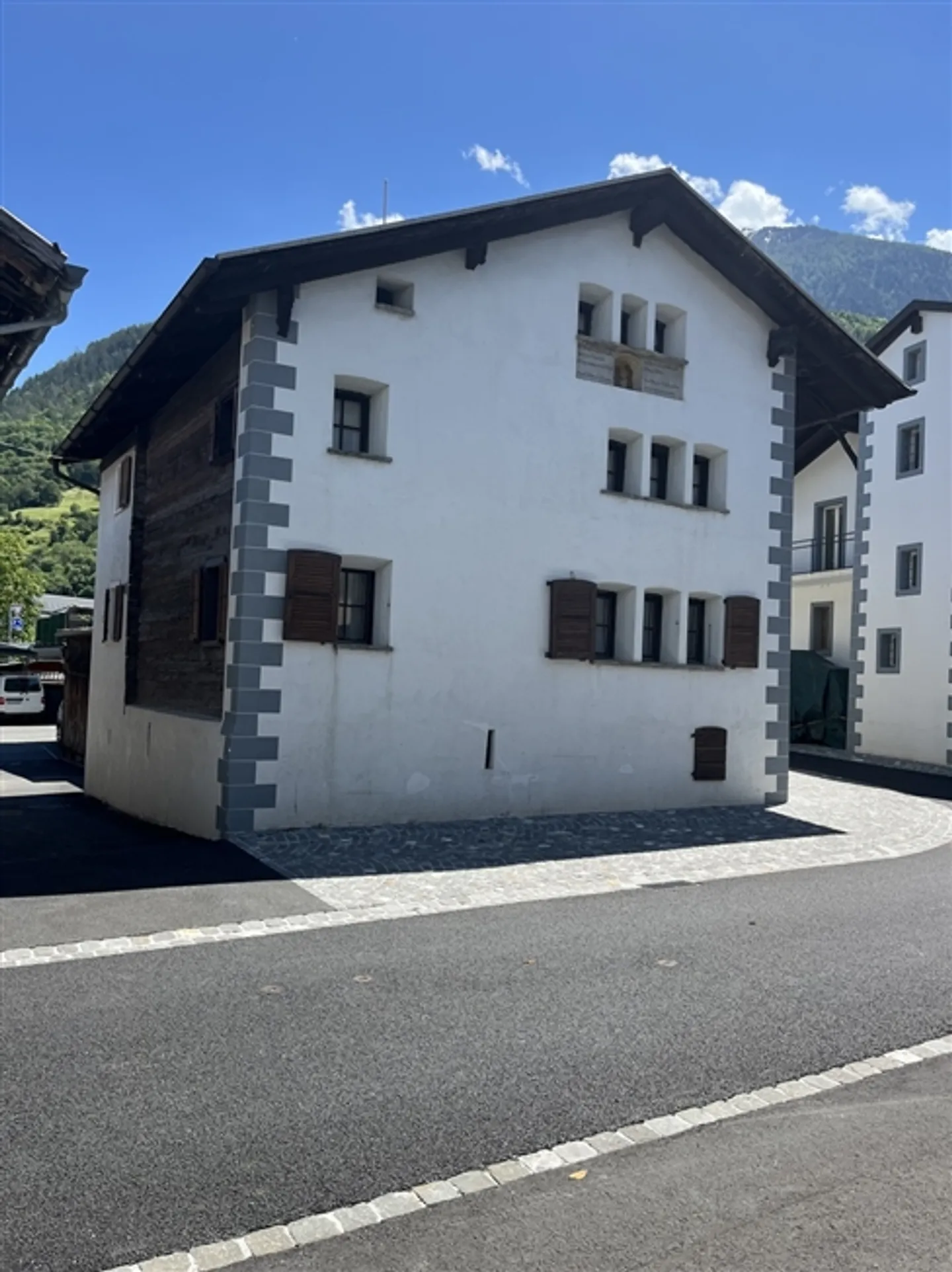 Maison historique de 1575 à Turtmann (Maison SPRUNG ou Maison Bregy) - Photo 1 sur 16
