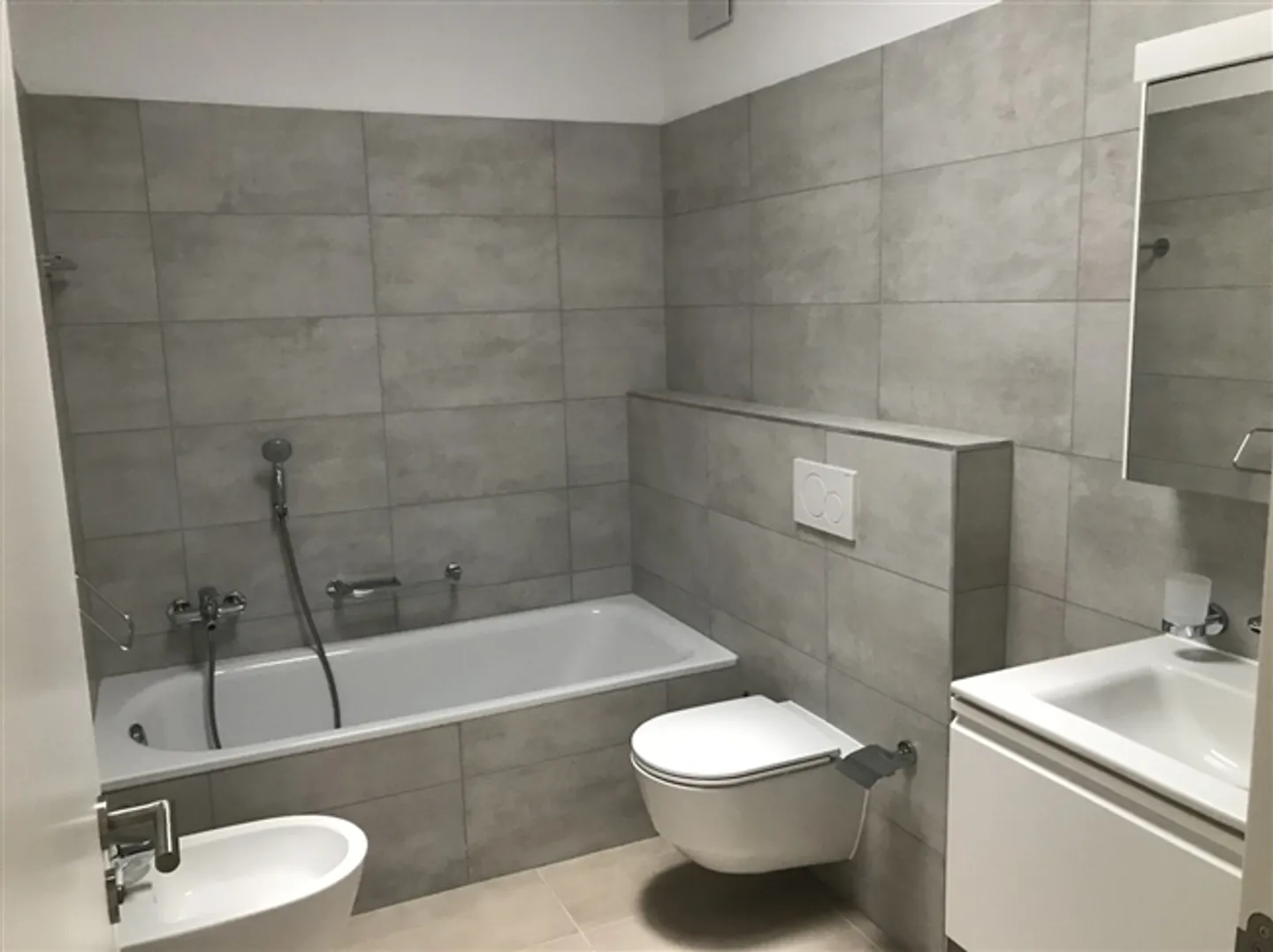 Appartement à louer à Lodrino, lumineux appartement de 3,5 pièces - Photo 9 sur 10