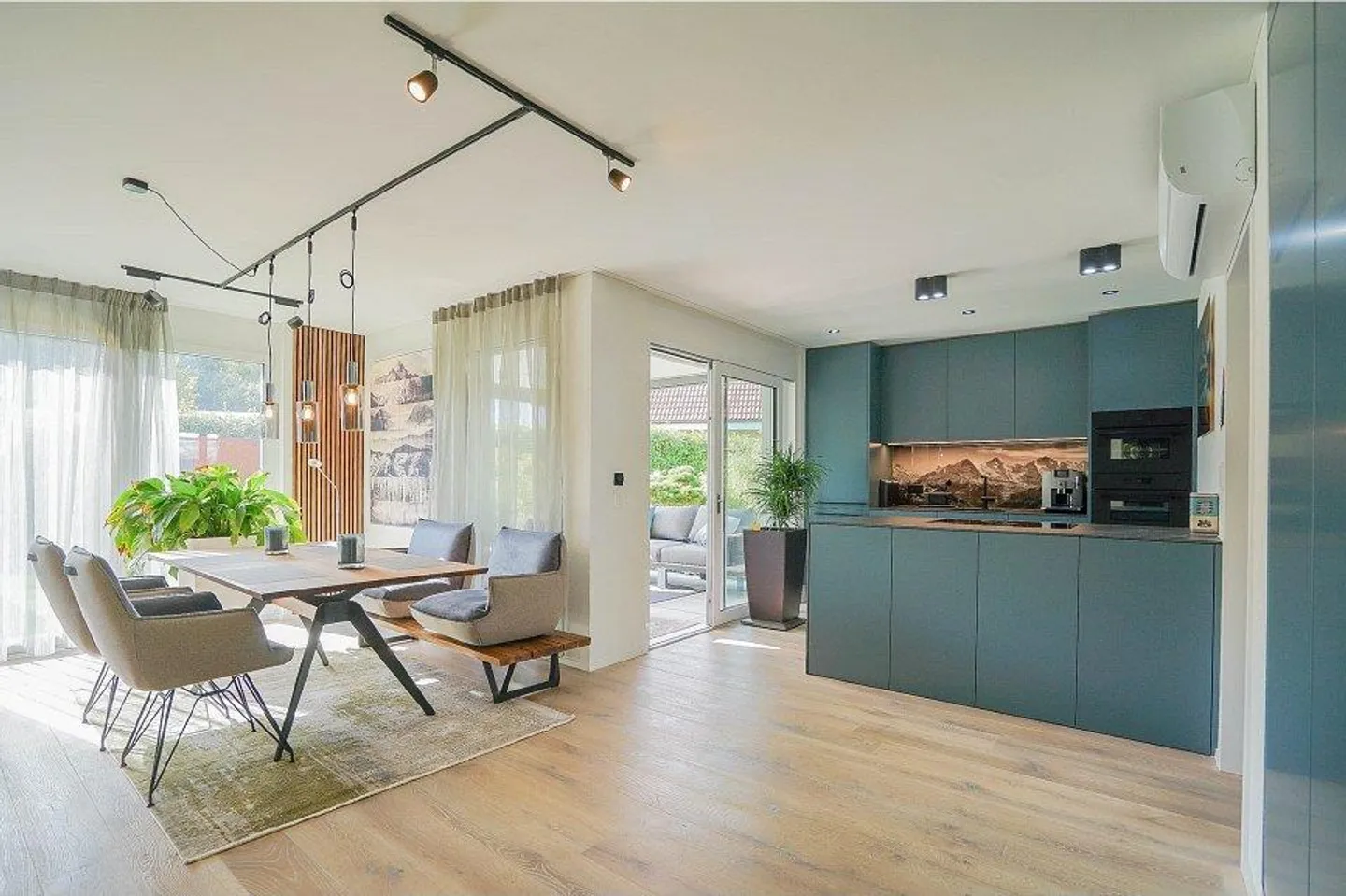 Elegante appartamento giardino 3.5 camere per intenditori - Foto 2 di 13