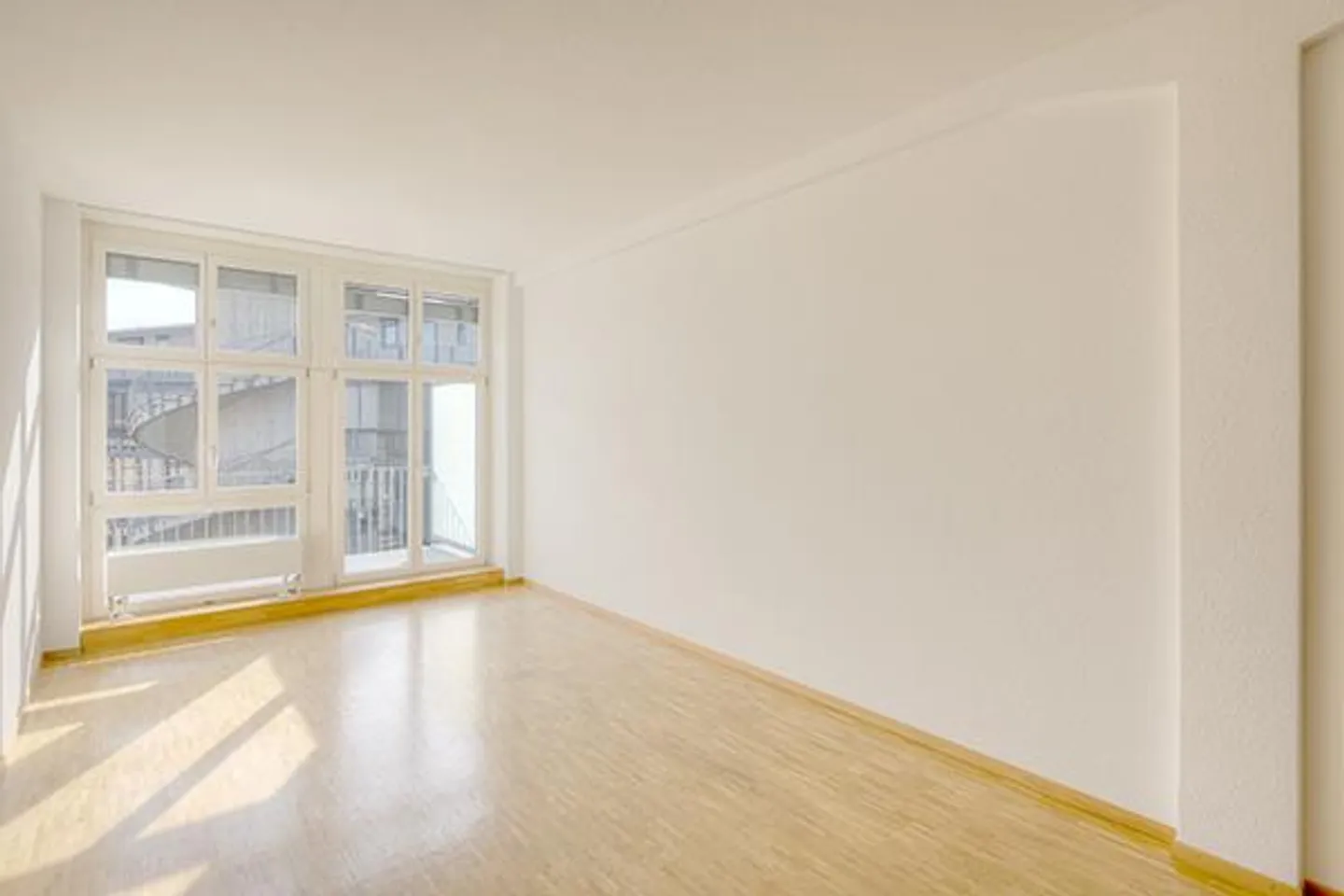 One Month Free Living! - Photo 3 of 6