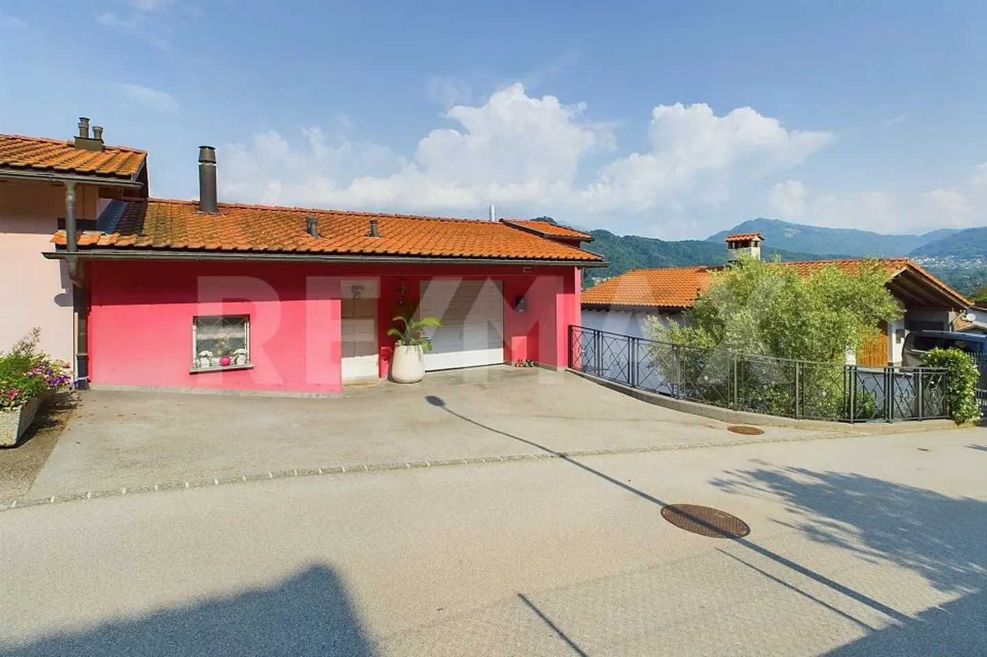 Villa moderna con vista mozzafiato - Foto 8 di 13