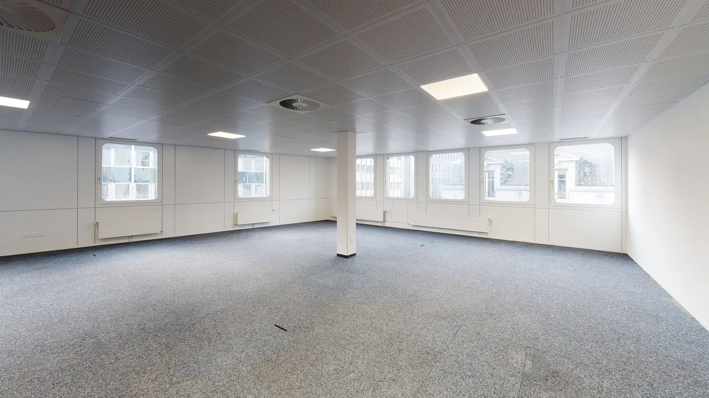 Spazi commerciali e amministrativi nel centro città - Foto 4 di 8