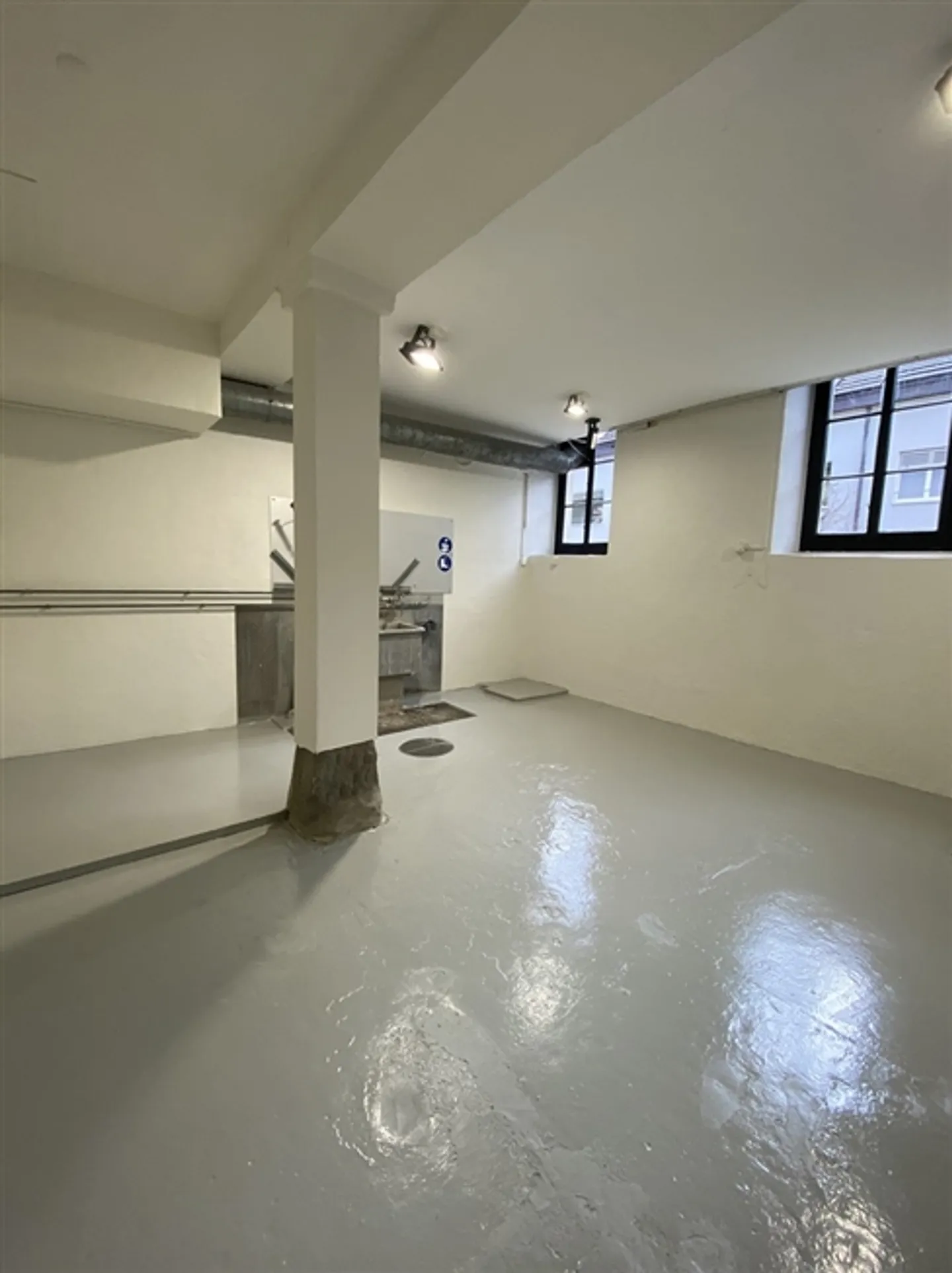 Espace de stockage polyvalent à Uster - Photo 3 sur 4