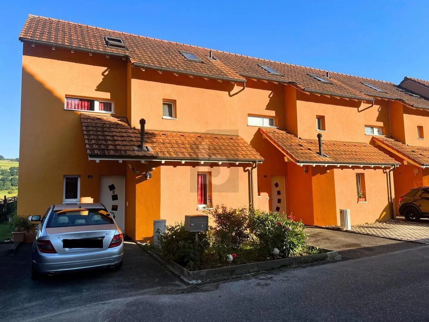 PROPRIETÀ MAGNIFICA IN UN AMBIENTE FAMILIARE - Foto 1 di 6