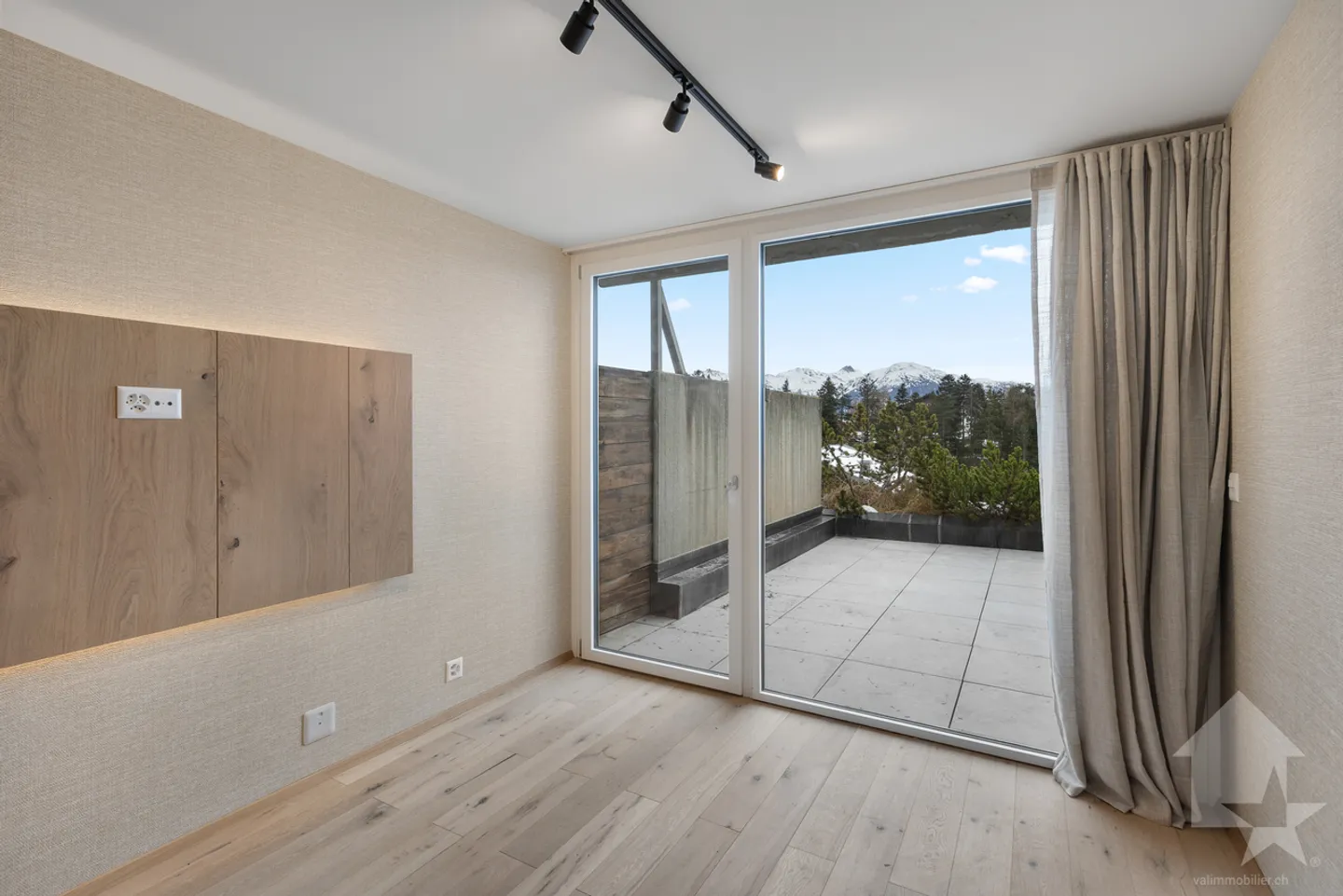 Studio entièrement rénové au centre de Crans-Montana - Foto 2 von 14