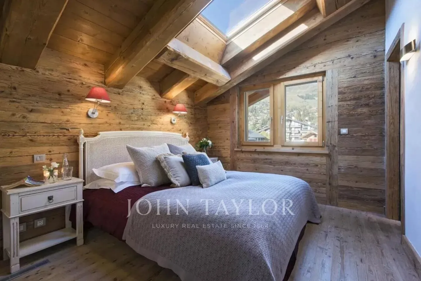 MODERN PENTHOUSE | 4 BEDROOMS | 8 BEDS | CENTER OF VERBIER - Photo 2 of 13