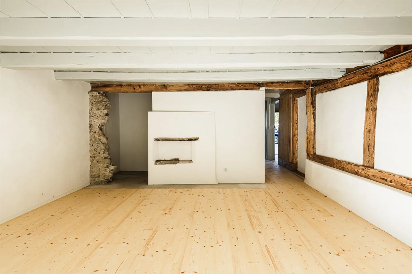 Moderne denkmalpflegerische 3.5 Wohnung in Zell (ZH) mit Garten - Photo 2 sur 11