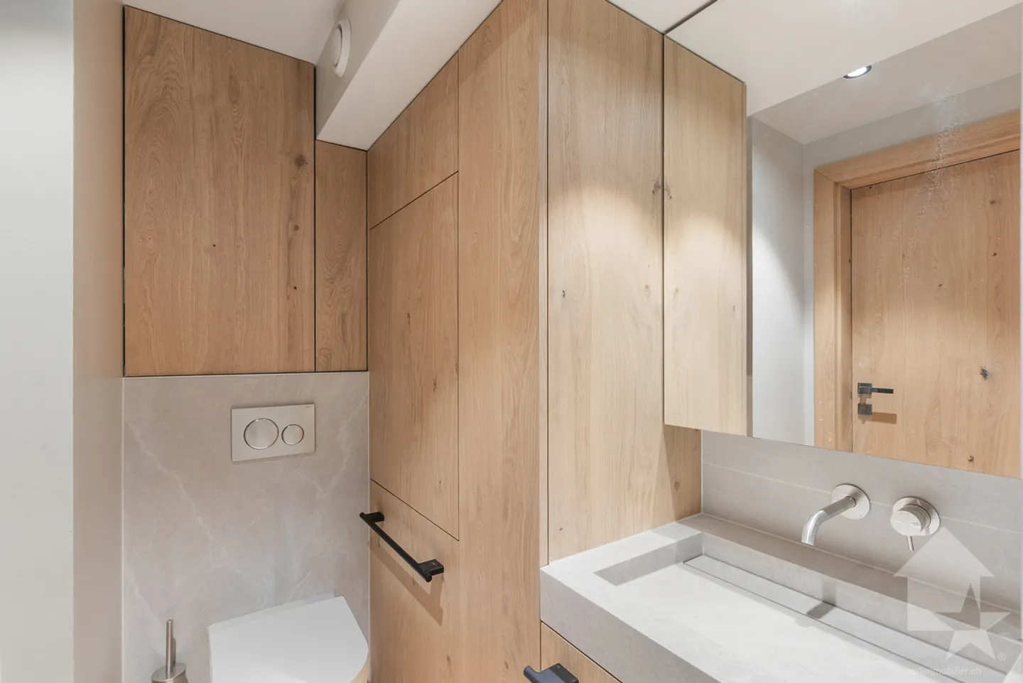 Studio entièrement rénové au centre de Crans-Montana - Foto 8 von 14