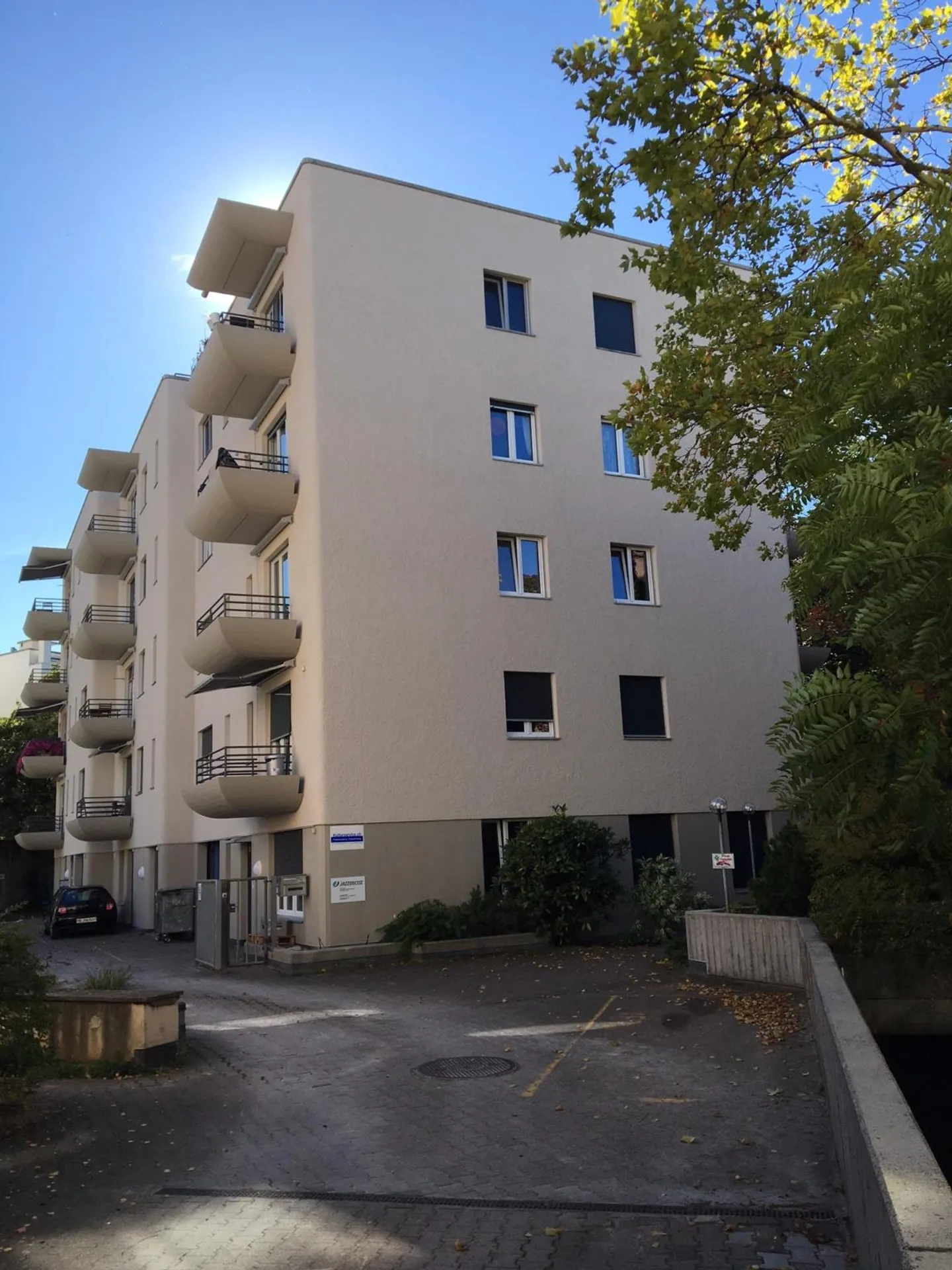 Motorradparkplatz in Basel - Foto 1 von 1