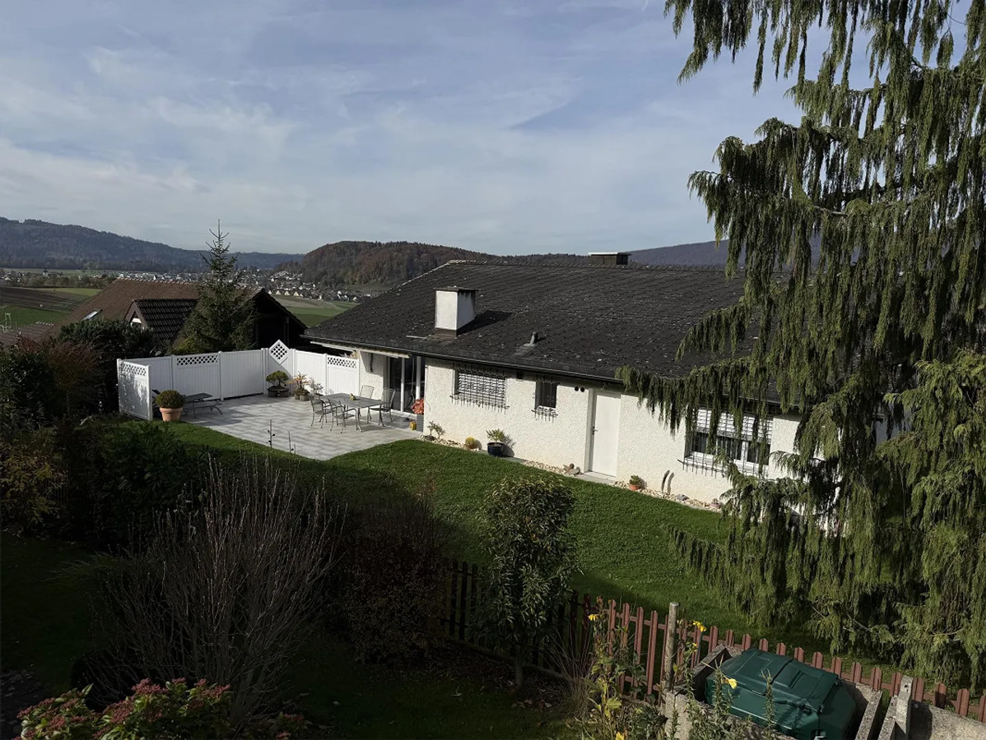 Bella casa unifamiliare con vista spettacolare in una posizione soleggiata - Foto 6 di 19