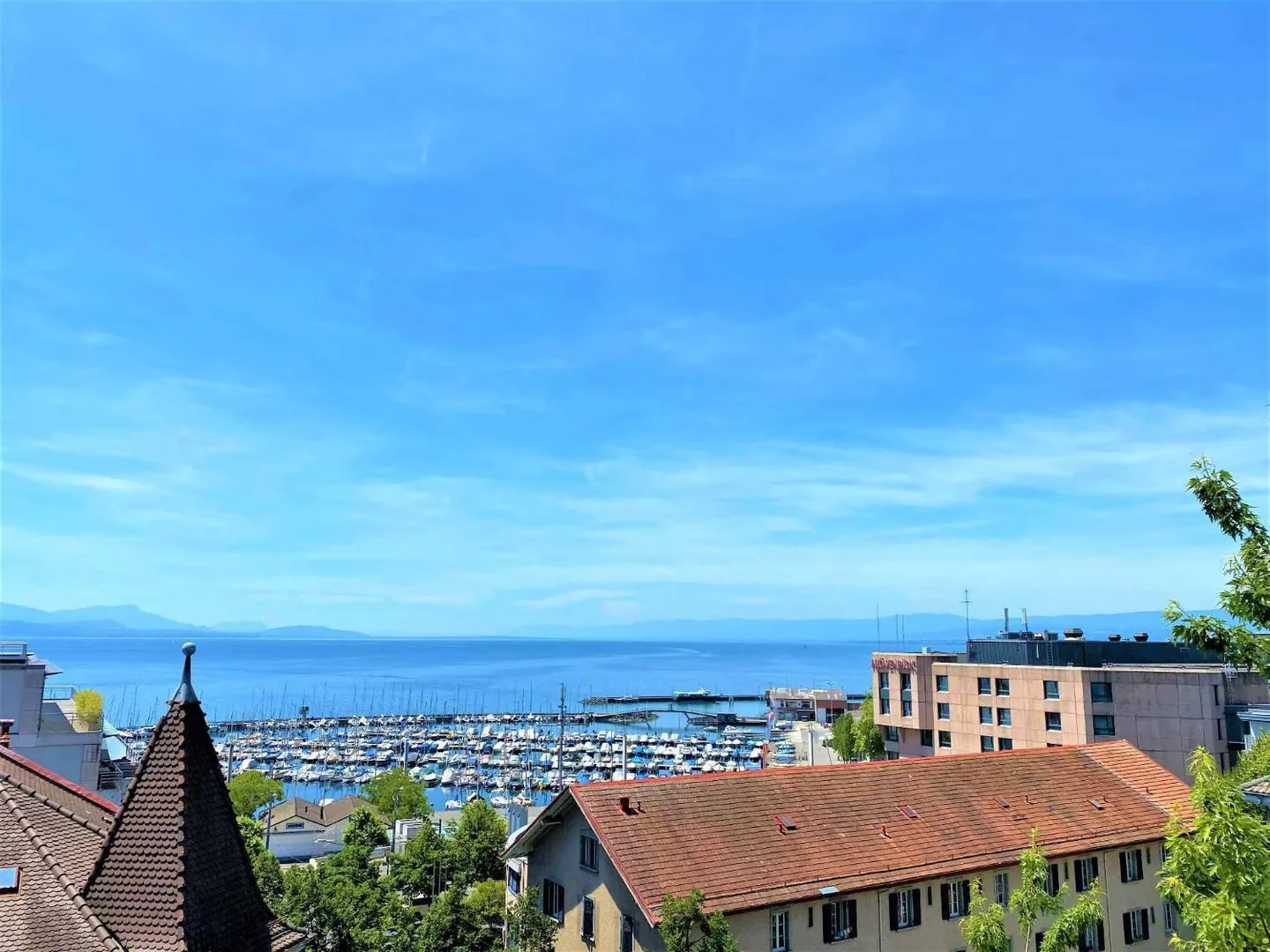 3.5 Room Apartment with High Standard and Breathtaking View of Lake Geneva - Photo 2 of 11
