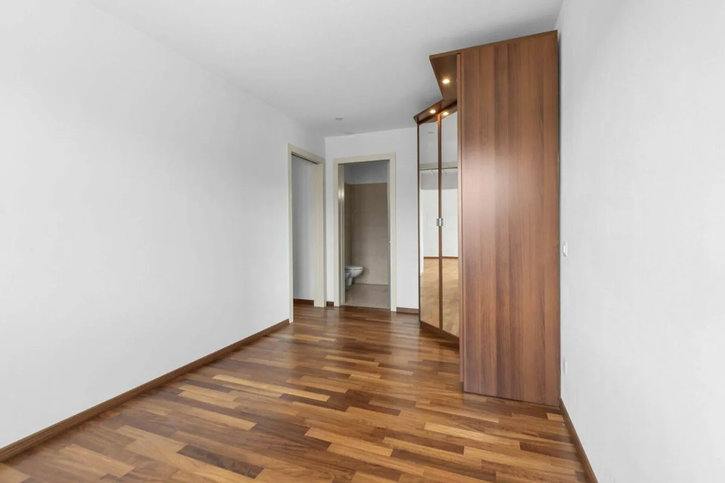 Appartamento elegante con vista lago - Foto 14 di 17