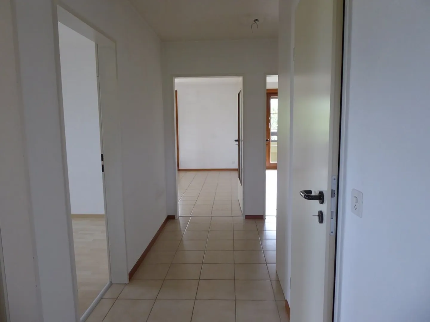 Appartamento con 3,5 stanze al 1° piano - Foto 7 di 11
