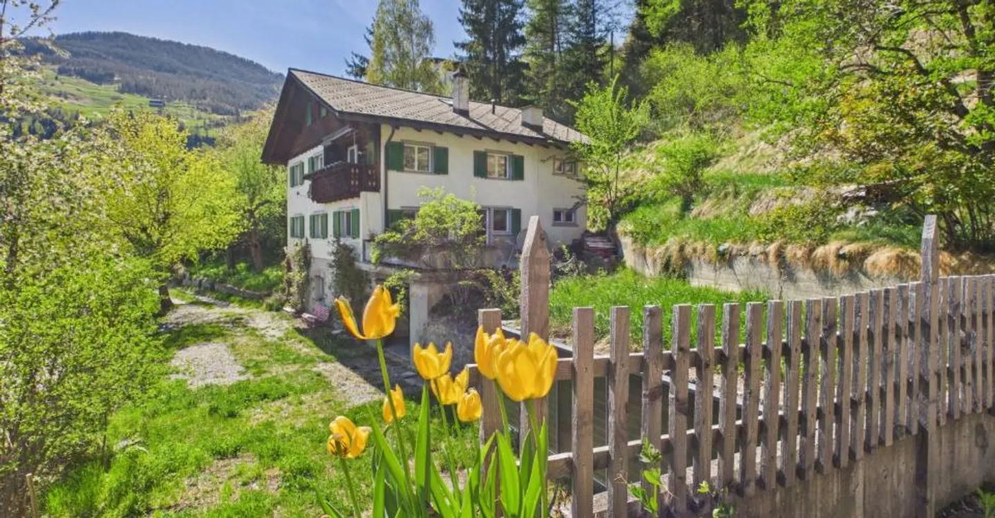 Geräumiges Familienhaus in Alvaschein - Foto 1 von 12