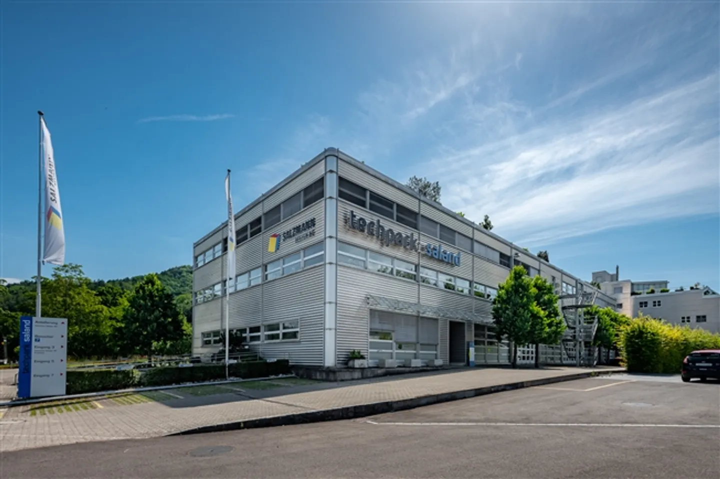 Espace de bureau abordable à louer dans le Techpark Saland - Photo 2 sur 3