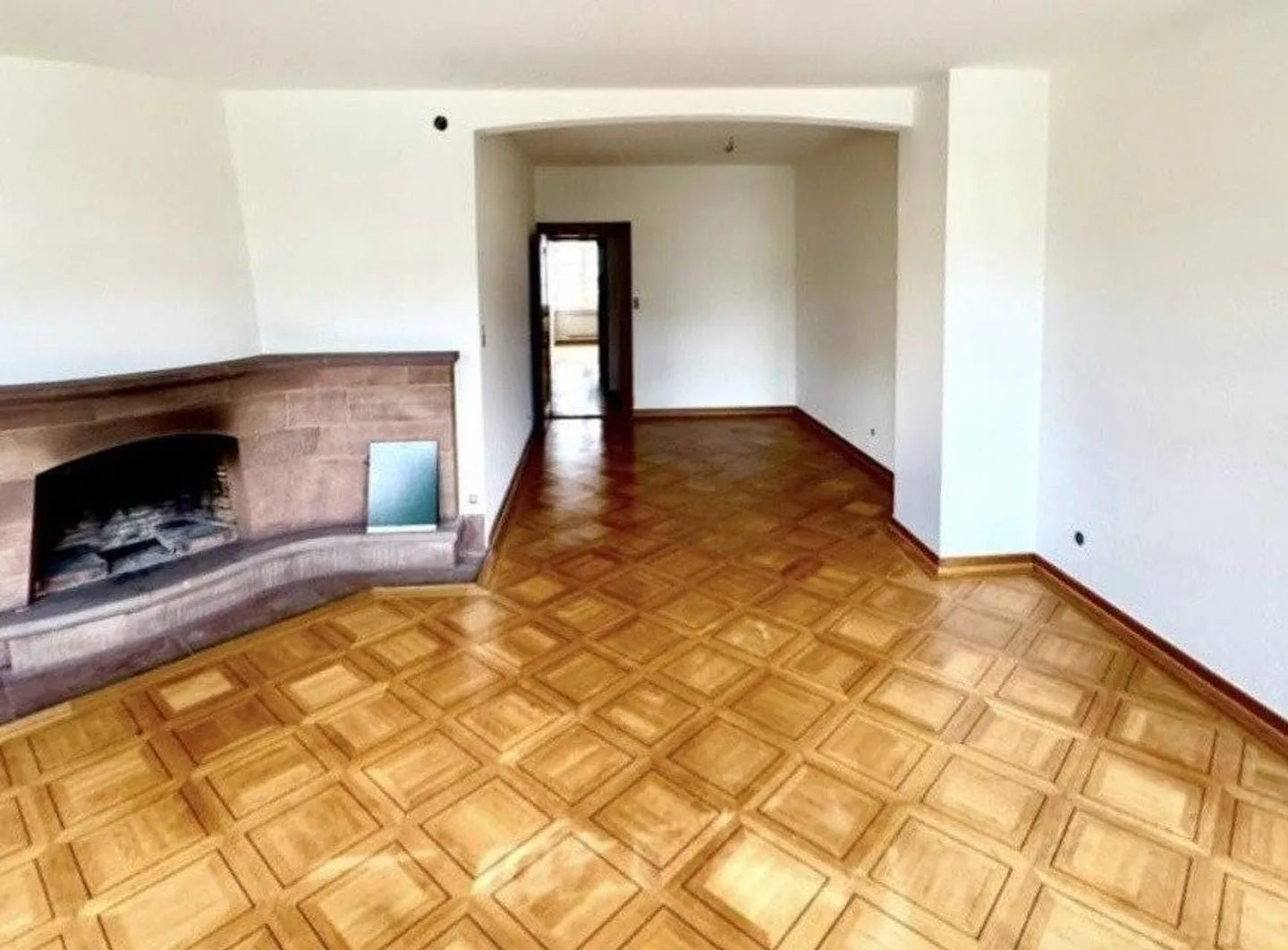 Dreamlike apartment with fireplace directly on the Rhine - Photo 5 of 12