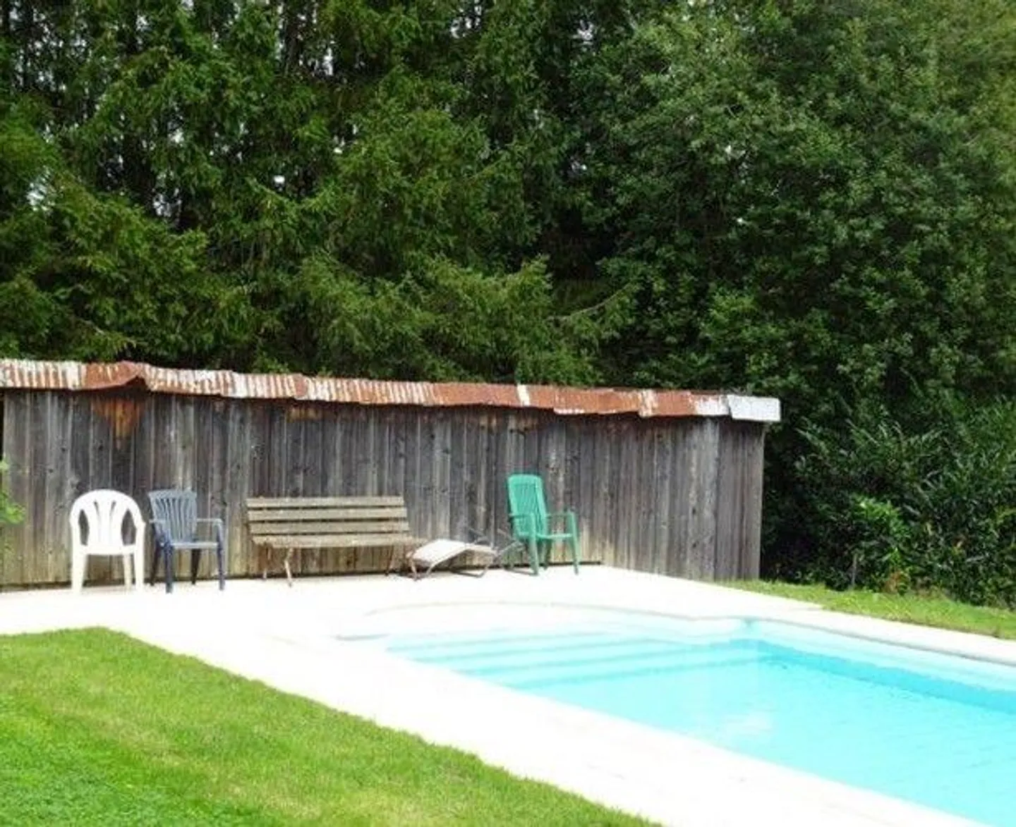 Family house with swimming pool - Photo 2 of 13