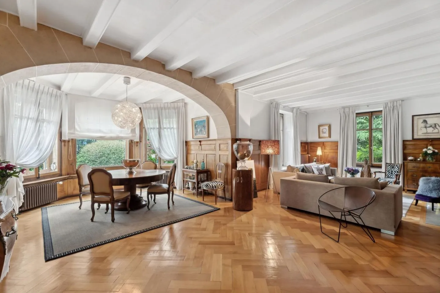 Beautiful prestigious family home in the heart of nature - Photo 3 of 8